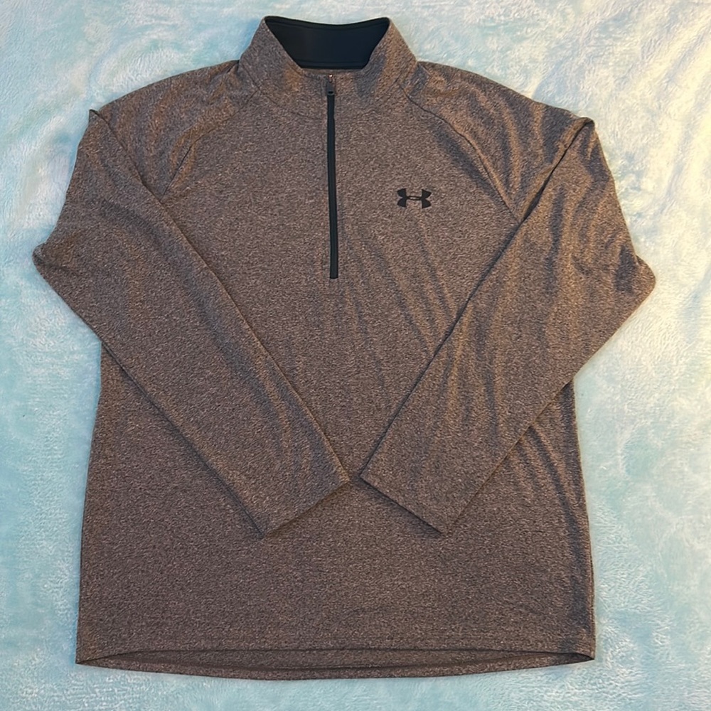 Under Armour Men’s ½ Zip Long Sleeve Heat Gear - Size Large